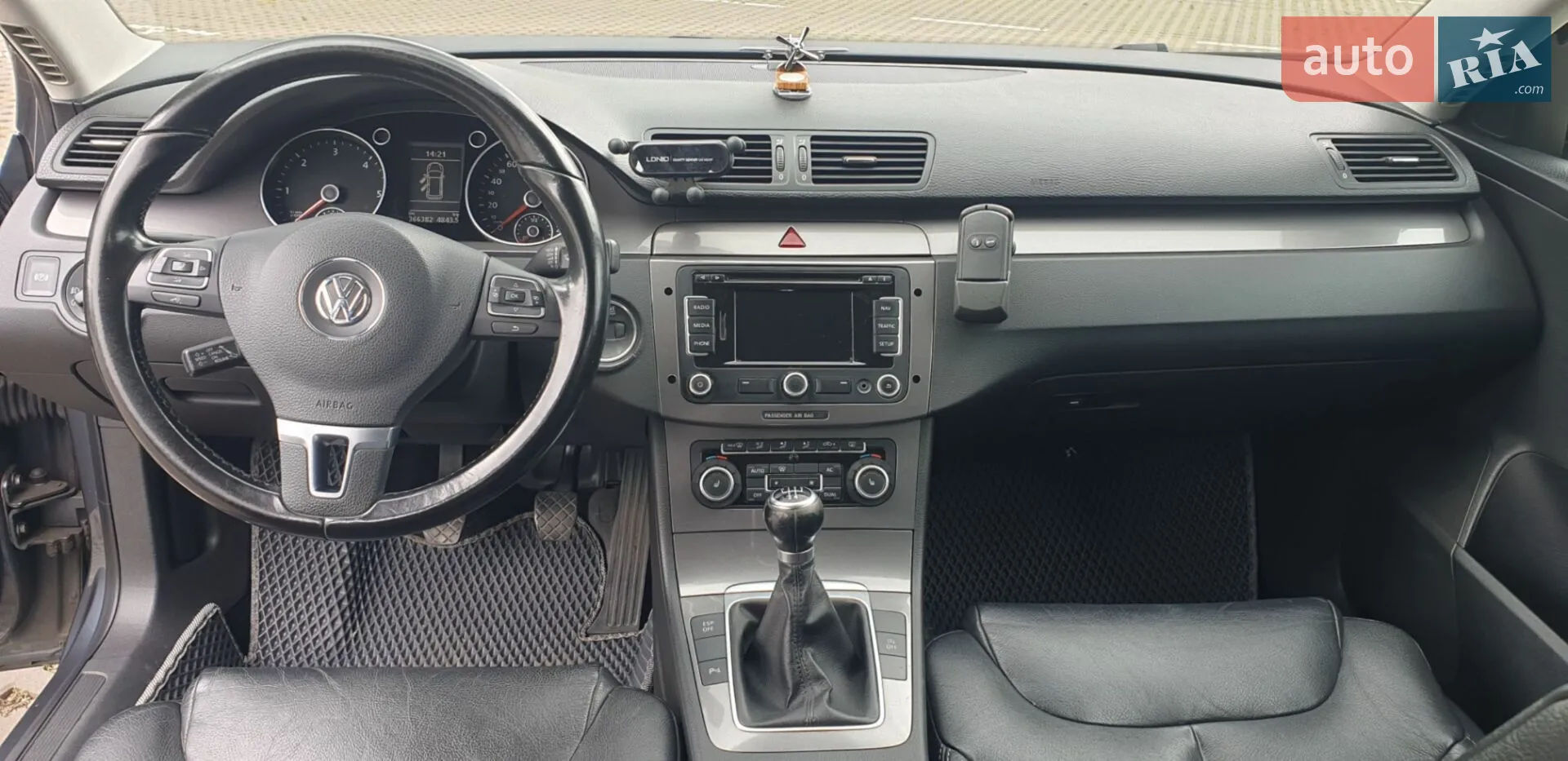 2010 Volkswagen Passat - мініатюра 19