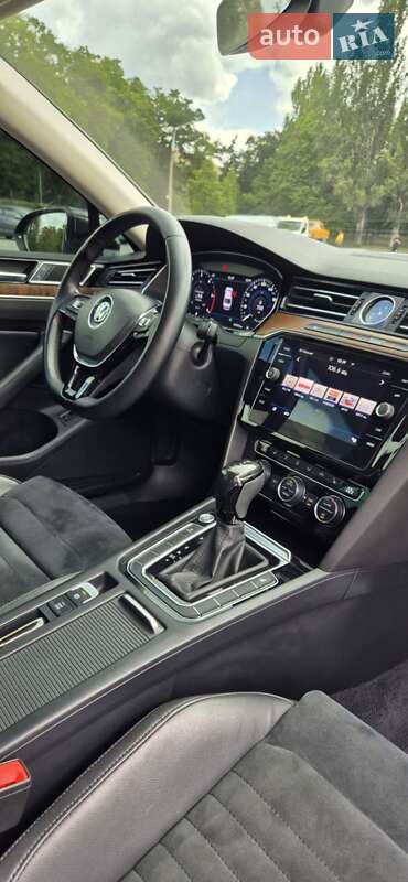 Седан Volkswagen Passat 2018 в Запоріжжі