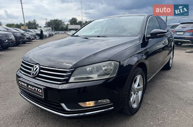 Седан Volkswagen Passat 2011 в Киеве