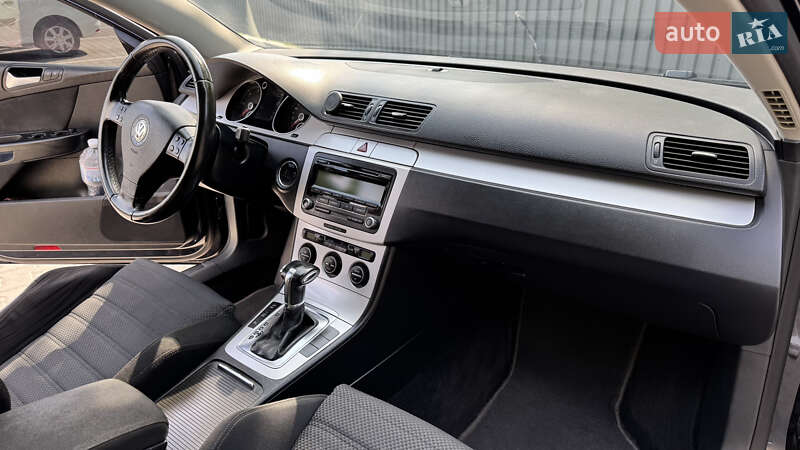 Універсал Volkswagen Passat 2008 в Вінниці