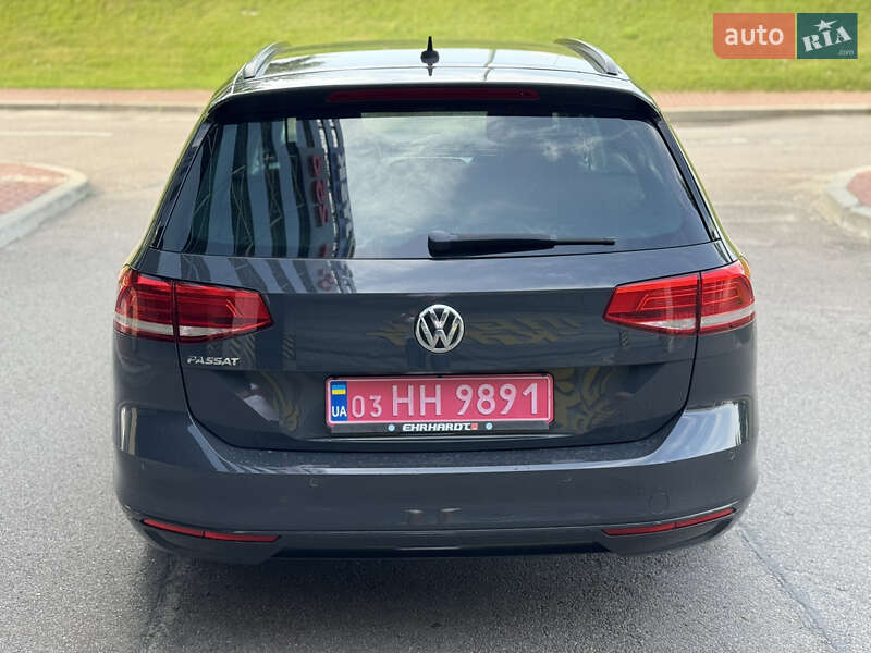 Универсал Volkswagen Passat 2018 в Киеве
