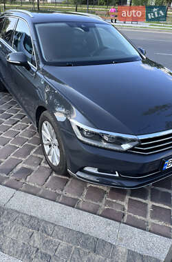 Универсал Volkswagen Passat 2017 в Львове