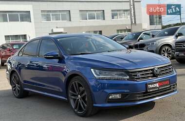 Седан Volkswagen Passat 2016 в Києві