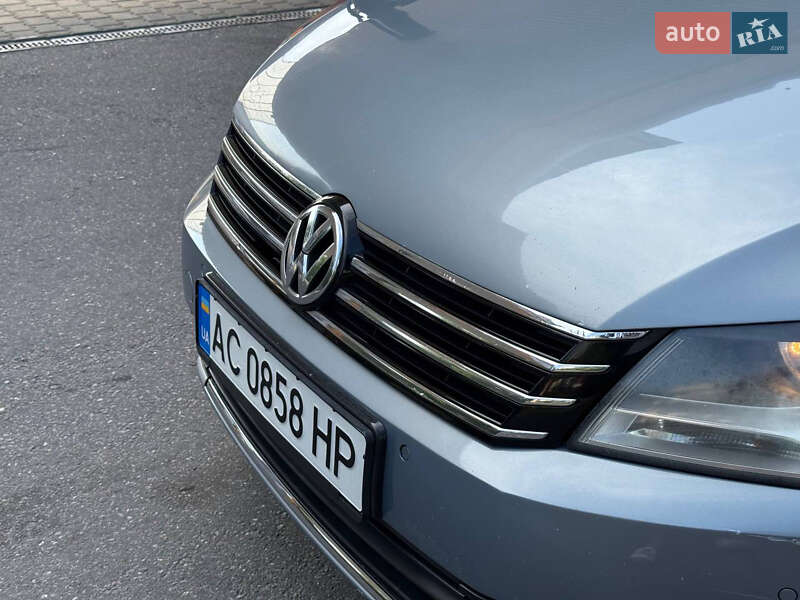Седан Volkswagen Passat 2011 в Дніпрі