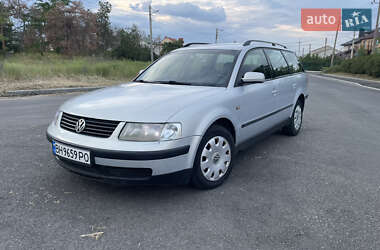 Универсал Volkswagen Passat 2000 в Николаеве