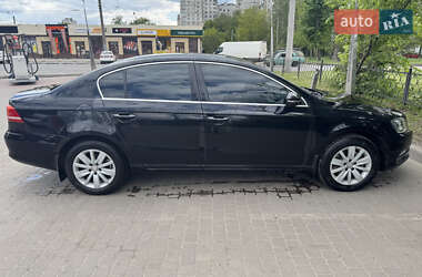 Седан Volkswagen Passat 2013 в 