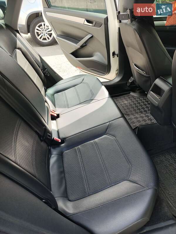 Седан Volkswagen Passat 2014 в Києві