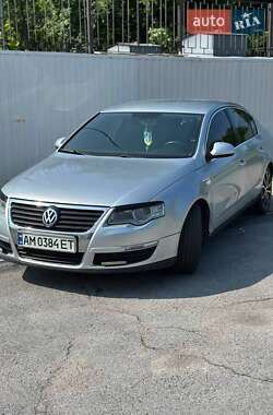 Седан Volkswagen Passat 2005 в 