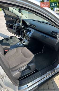 Седан Volkswagen Passat 2005 в 