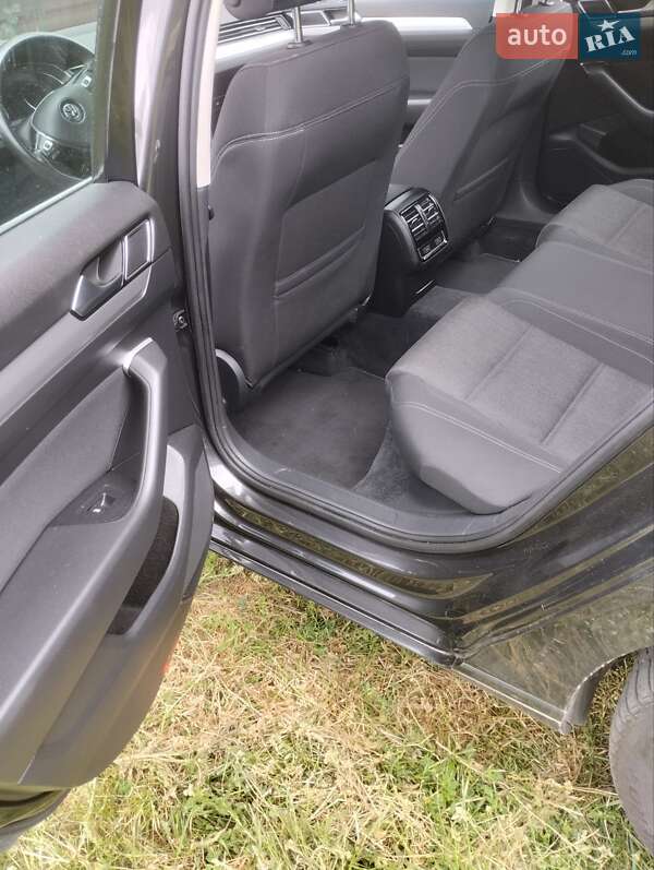 Универсал Volkswagen Passat 2018 в Шепетовке фото 15 Универсал Volkswagen Passat 2018 в Шепетовке