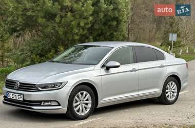 Седан Volkswagen Passat 2015 в Тернополе