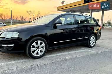 Универсал Volkswagen Passat 2006 в Харькове