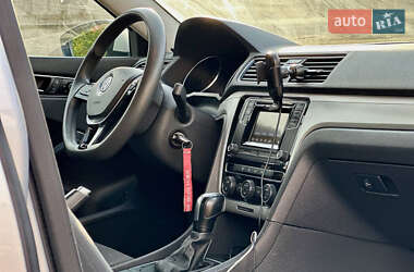 Седан Volkswagen Passat 2016 в 