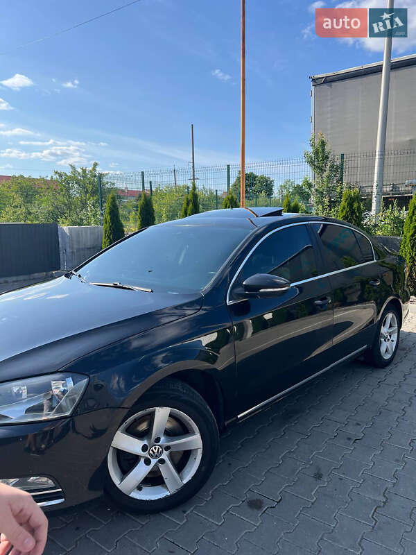 Седан Volkswagen Passat 2013 в Львове