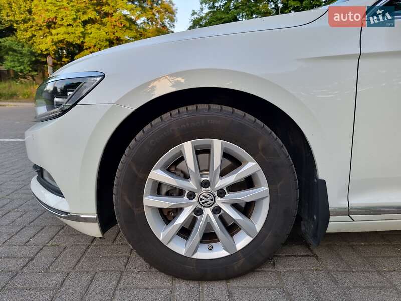 Универсал Volkswagen Passat 2015 в Киеве