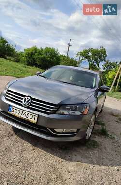 Седан Volkswagen Passat 2015 в Кропивницком