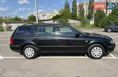 Універсал Volkswagen Passat 2000 в Івано-Франківську
