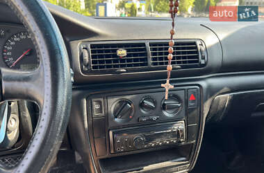 Універсал Volkswagen Passat 2000 в Івано-Франківську