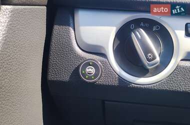 Седан Volkswagen Passat 2012 в 