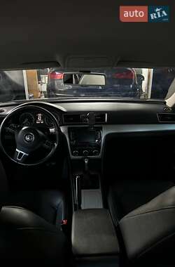 Седан Volkswagen Passat 2012 в 