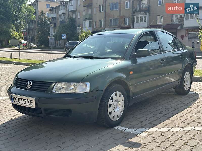 Седан Volkswagen Passat 1998 в Дрогобичі