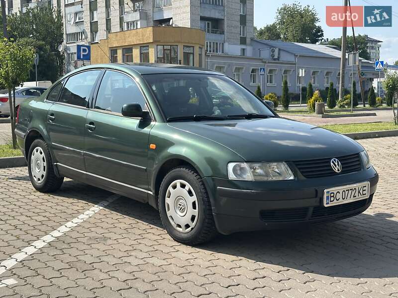 Седан Volkswagen Passat 1998 в Дрогобичі