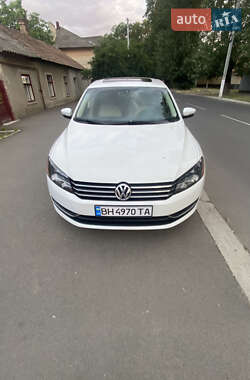 Седан Volkswagen Passat 2014 в Измаиле