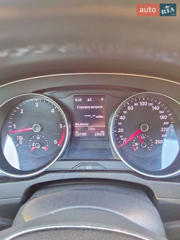 Универсал Volkswagen Passat 2017 в Житомире