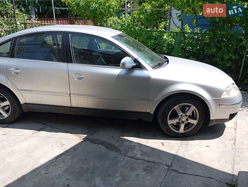 Седан Volkswagen Passat 2003 в Подільську
