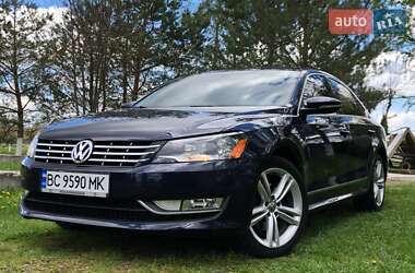 Седан Volkswagen Passat 2012 в Оброшине