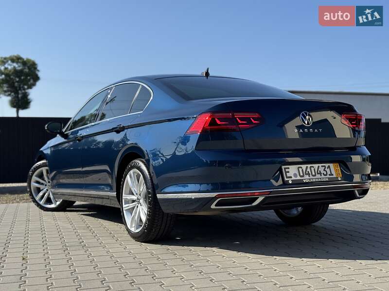Седан Volkswagen Passat 2020 в Стрию
