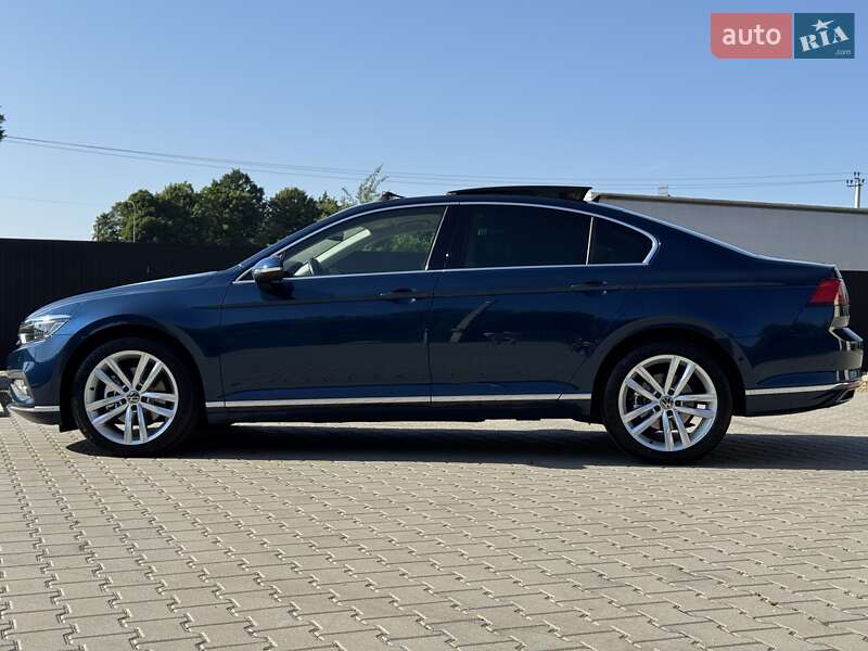 Седан Volkswagen Passat 2020 в Стрию