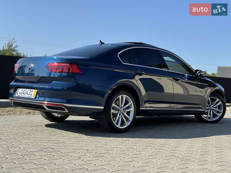 Седан Volkswagen Passat 2020 в Стрию