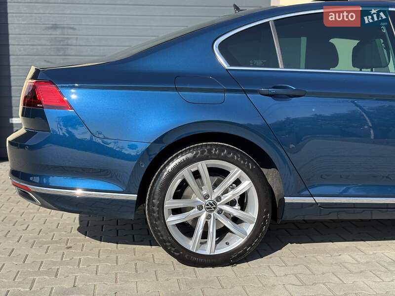 Седан Volkswagen Passat 2020 в Стрию