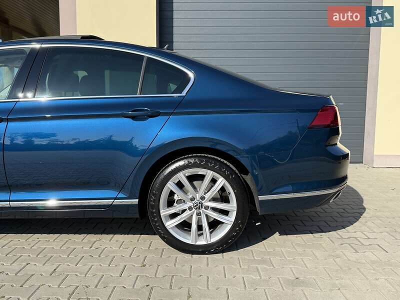 Седан Volkswagen Passat 2020 в Стрию