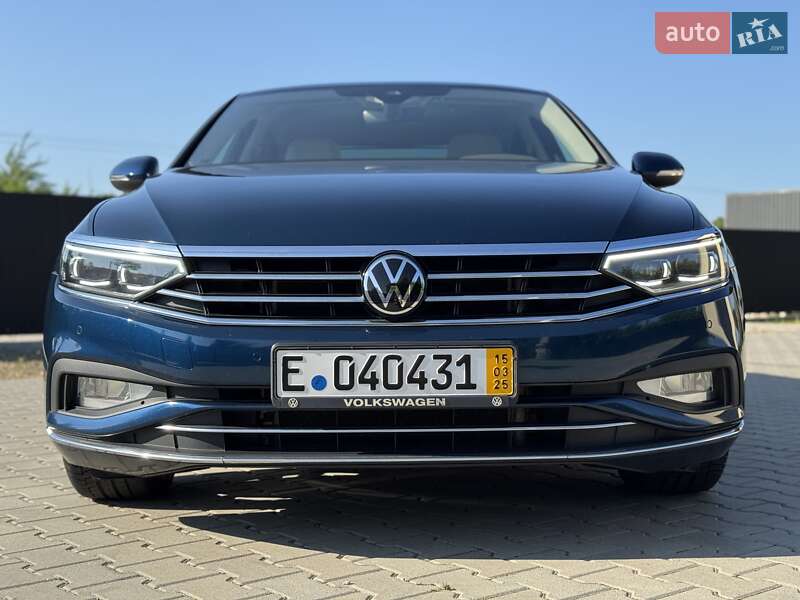 Седан Volkswagen Passat 2020 в Стрию
