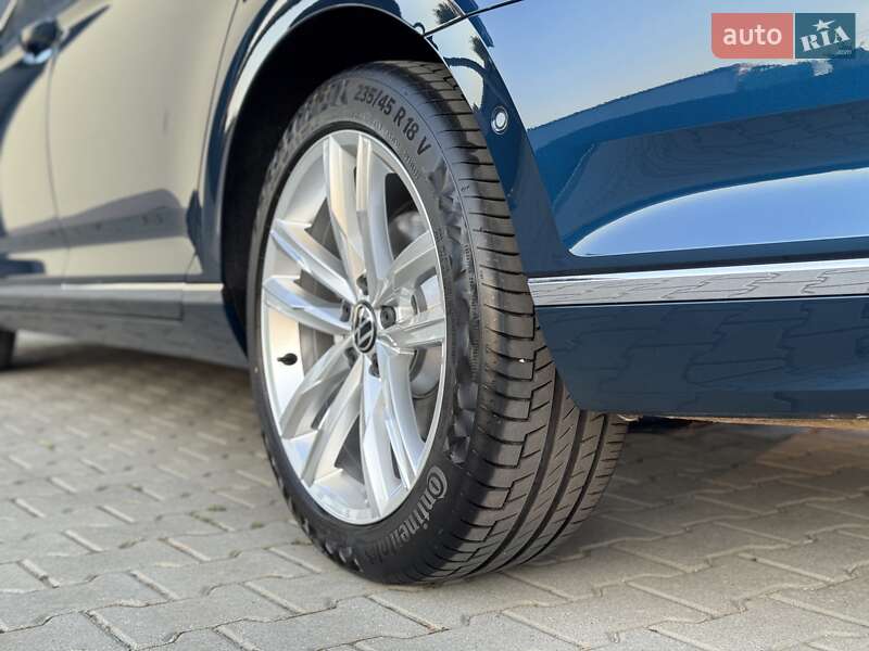 Седан Volkswagen Passat 2020 в Стрию
