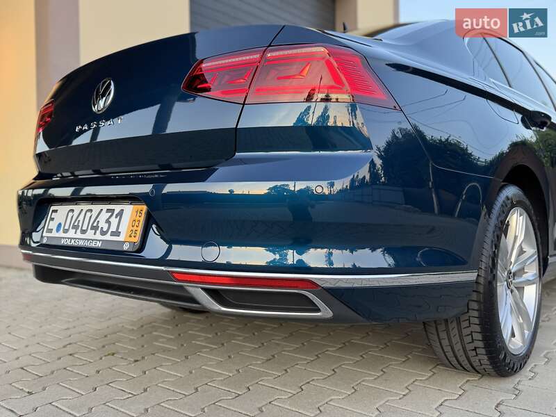 Седан Volkswagen Passat 2020 в Стрию