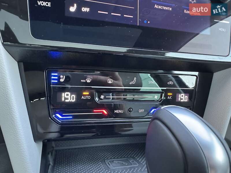 Седан Volkswagen Passat 2020 в Стрию