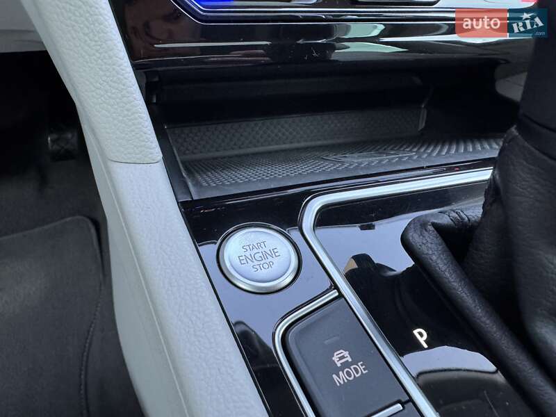 Седан Volkswagen Passat 2020 в Стрию