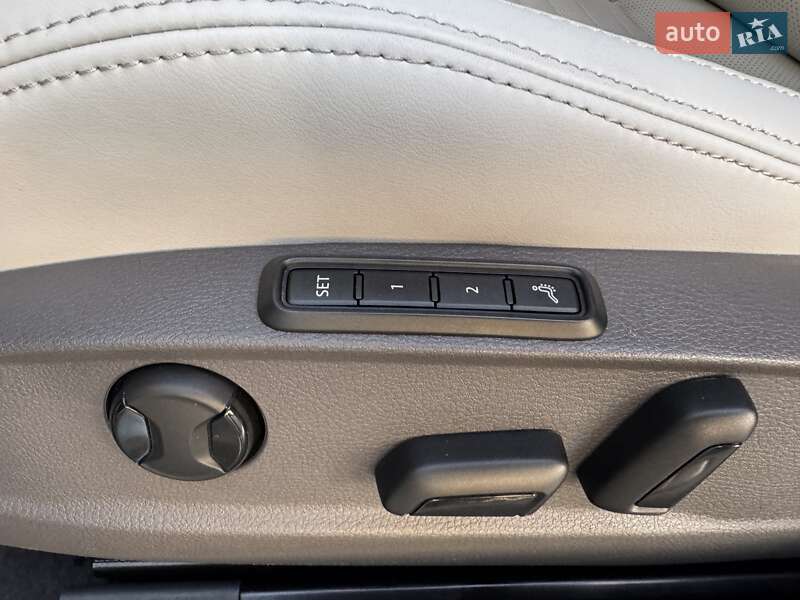 Седан Volkswagen Passat 2020 в Стрию