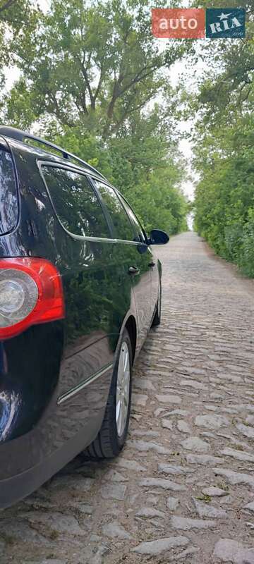 Универсал Volkswagen Passat 2010 в Чемеровцах