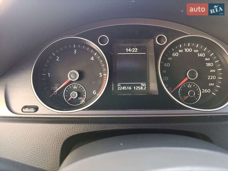 Універсал Volkswagen Passat 2014 в Тернополі
