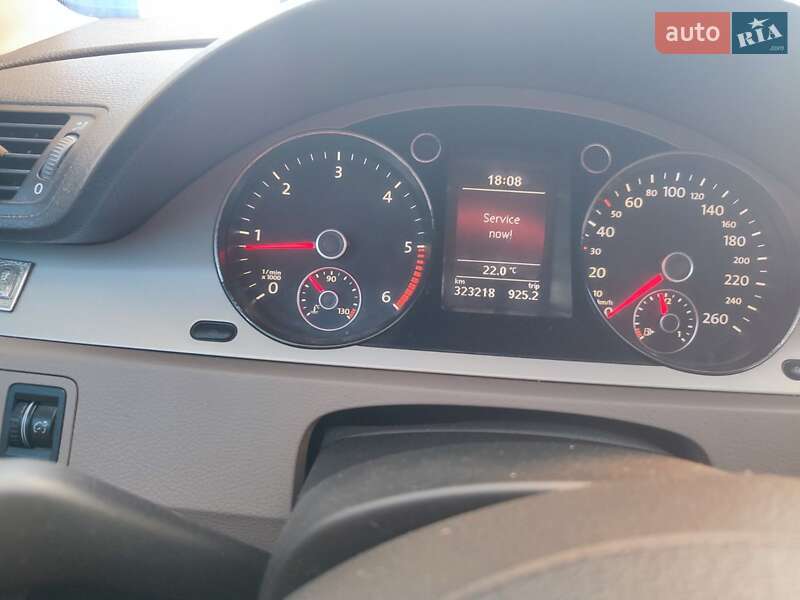 Универсал Volkswagen Passat 2010 в Чемеровцах