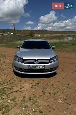 Седан Volkswagen Passat 2013 в Одессе