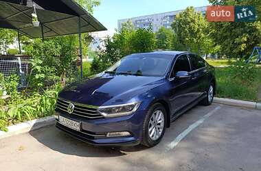 Седан Volkswagen Passat 2016 в Черкассах