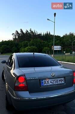Седан Volkswagen Passat 2003 в 