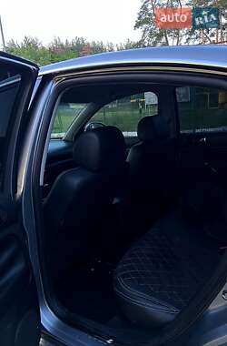 Седан Volkswagen Passat 2003 в 