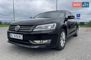 Седан Volkswagen Passat 2014 в Золочеві