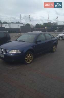 Седан Volkswagen Passat 2002 в Львове